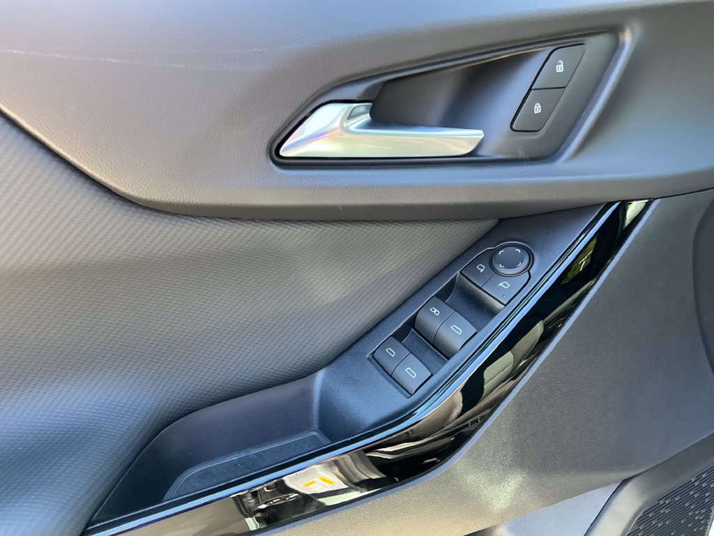 2027 Chevrolet Equinox LT - Photo 11
