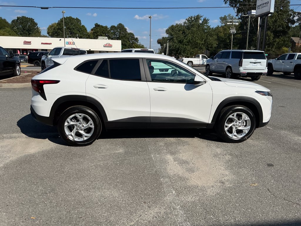2026 Chevrolet Trax LS - Photo 6