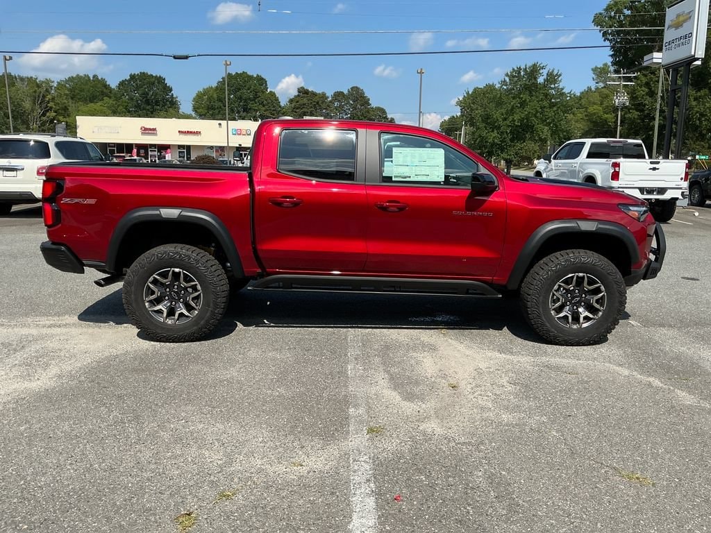 2026 Chevrolet Colorado ZR2 - Photo 6