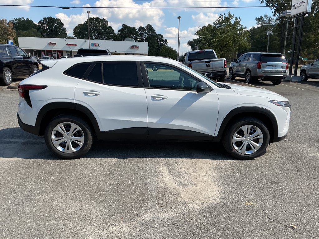2026 Chevrolet Trax LS - Photo 6