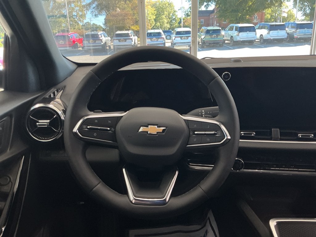 2027 Chevrolet Equinox LT - Photo 14