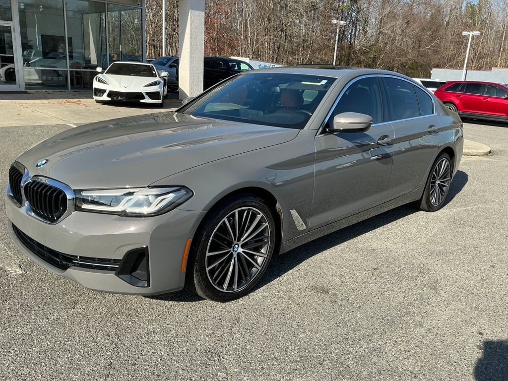 2021 BMW 5 Series 530i's photo