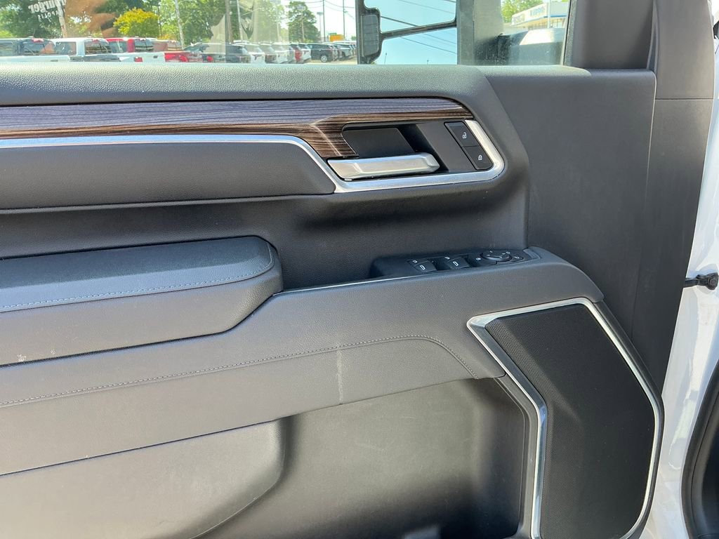 2025 Chevrolet Silverado 2500HD LT - Photo 10
