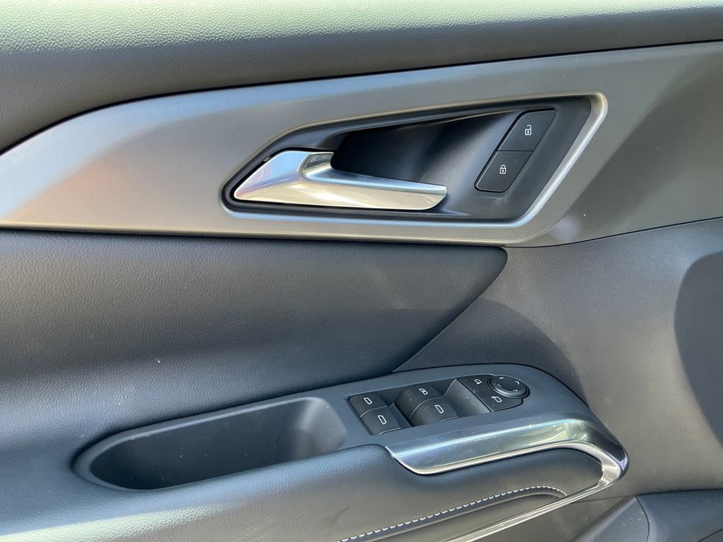 2026 Chevrolet Traverse LT - Photo 11
