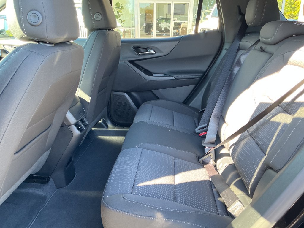 2027 Chevrolet Equinox LT - Photo 23