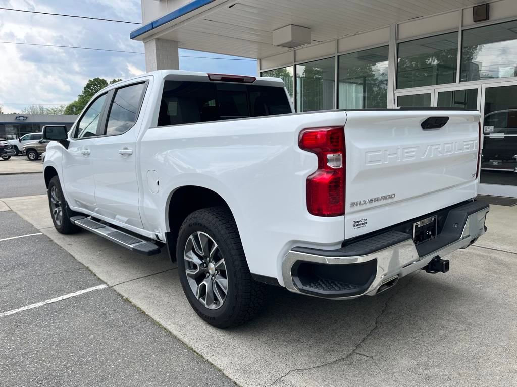 2025 Chevrolet Silverado 1500 LT photo 3