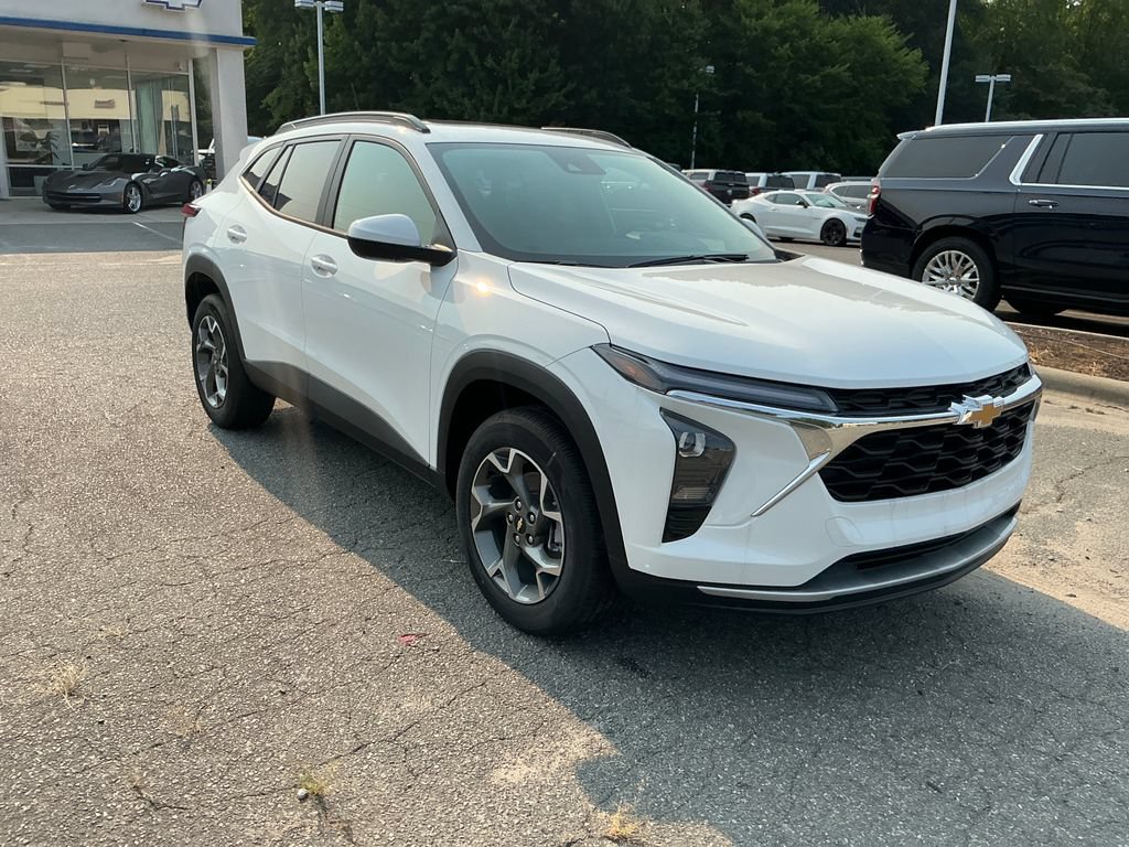 2026 Chevrolet Trax LT - Photo 7