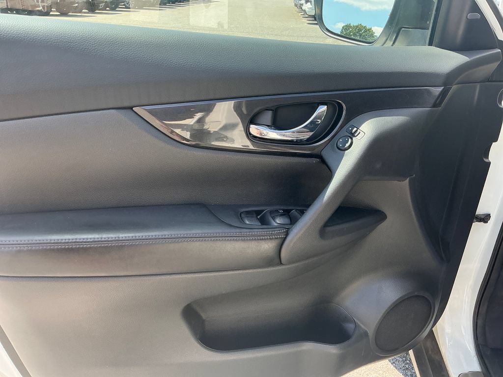 2018 Nissan Rogue SV - Photo 10