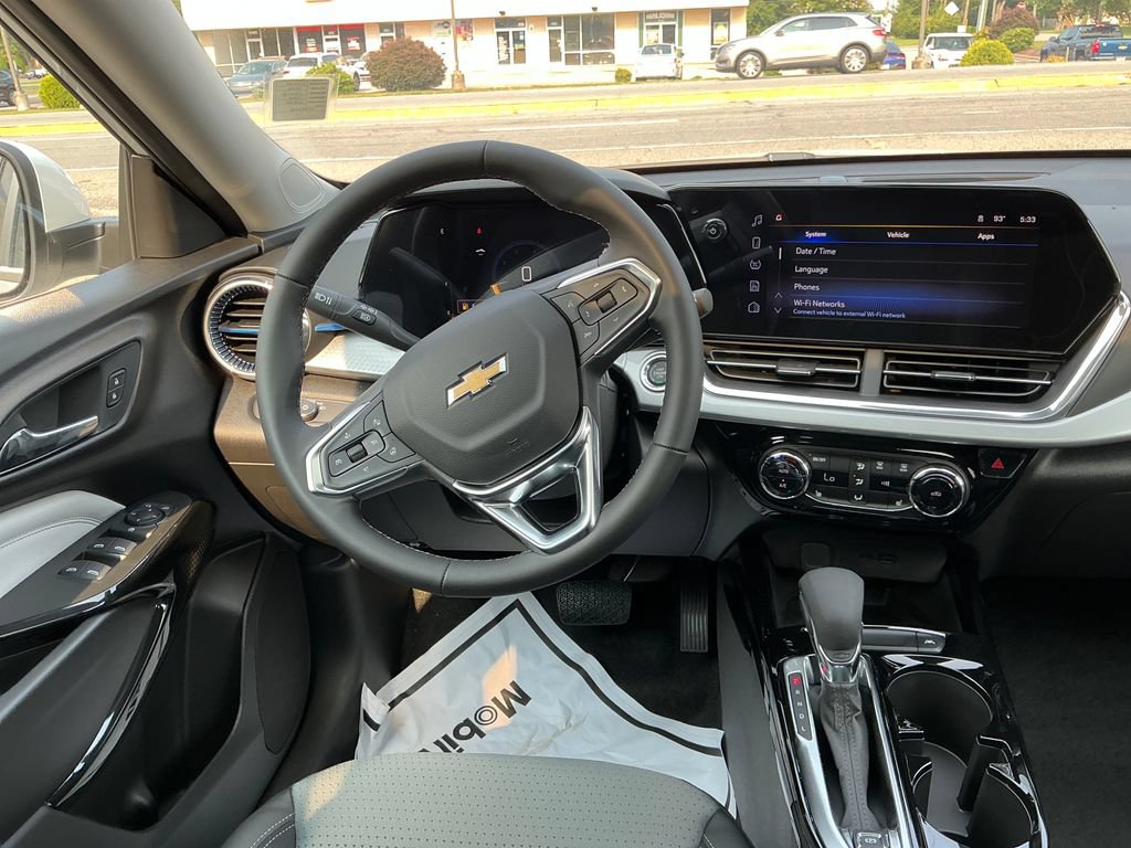2026 Chevrolet Trax LT - Photo 12