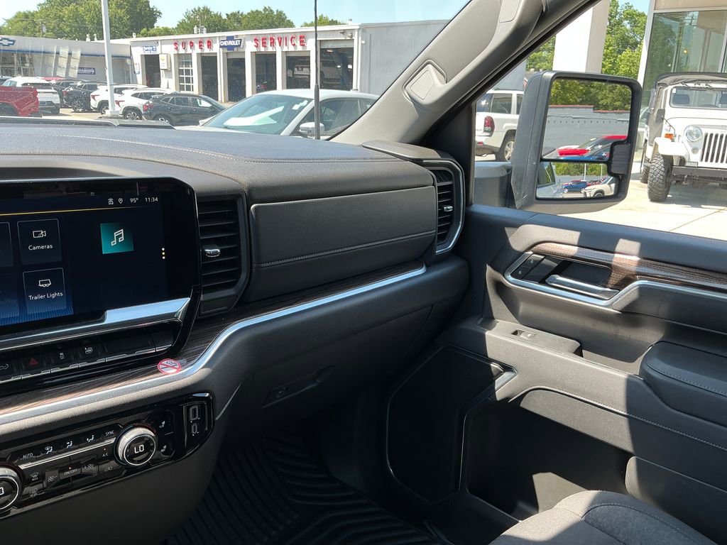 2025 Chevrolet Silverado 2500HD LT - Photo 16