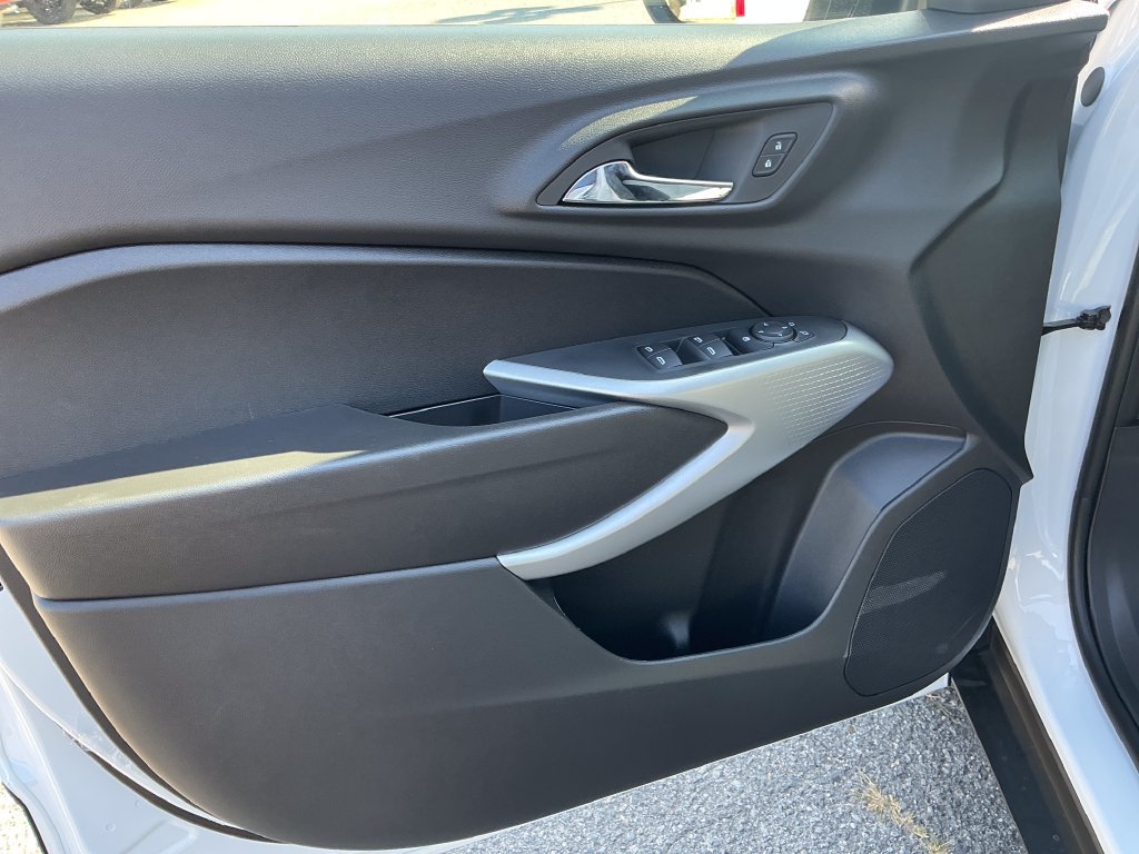 2026 Chevrolet Trax LS - Photo 10