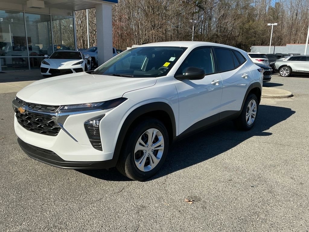 2026 Chevrolet Trax LS's photo