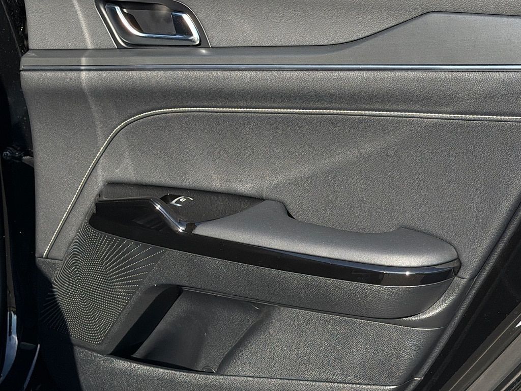 2025 Kia K5 GT-Line - Photo 27