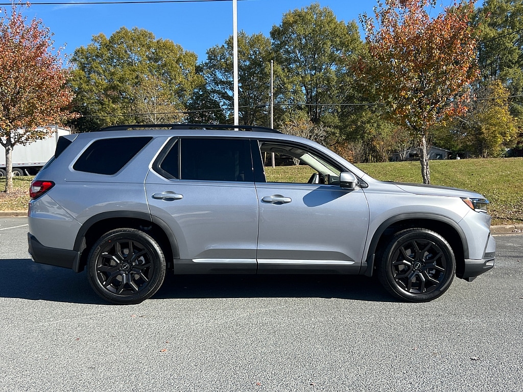 New 2025 Honda Pilot Touring SUV
