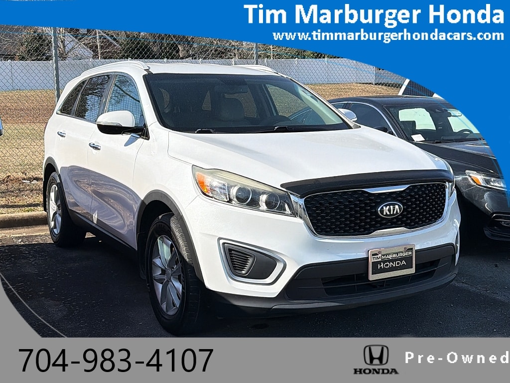 2017 Kia Sorento LX's photo