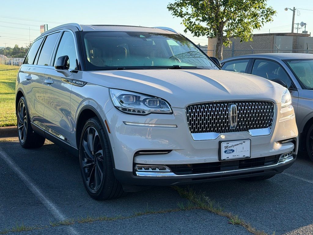 2020 Lincoln Aviator Reserve AWD's photo