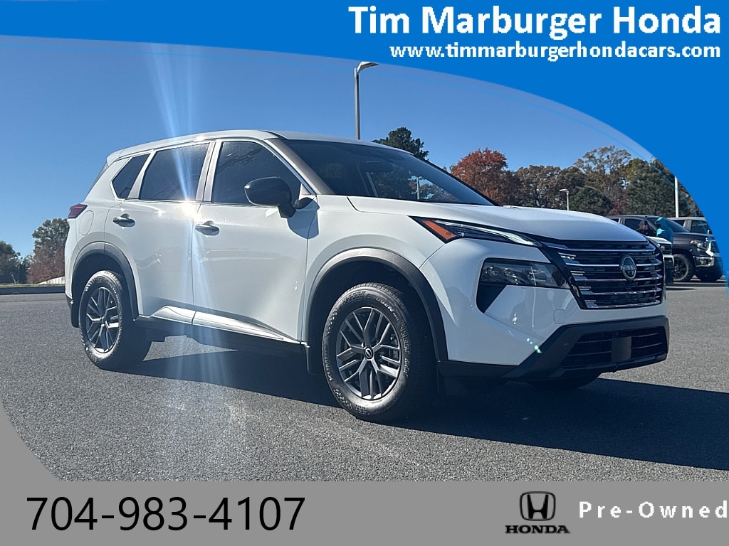 2025 Nissan Rogue S's photo