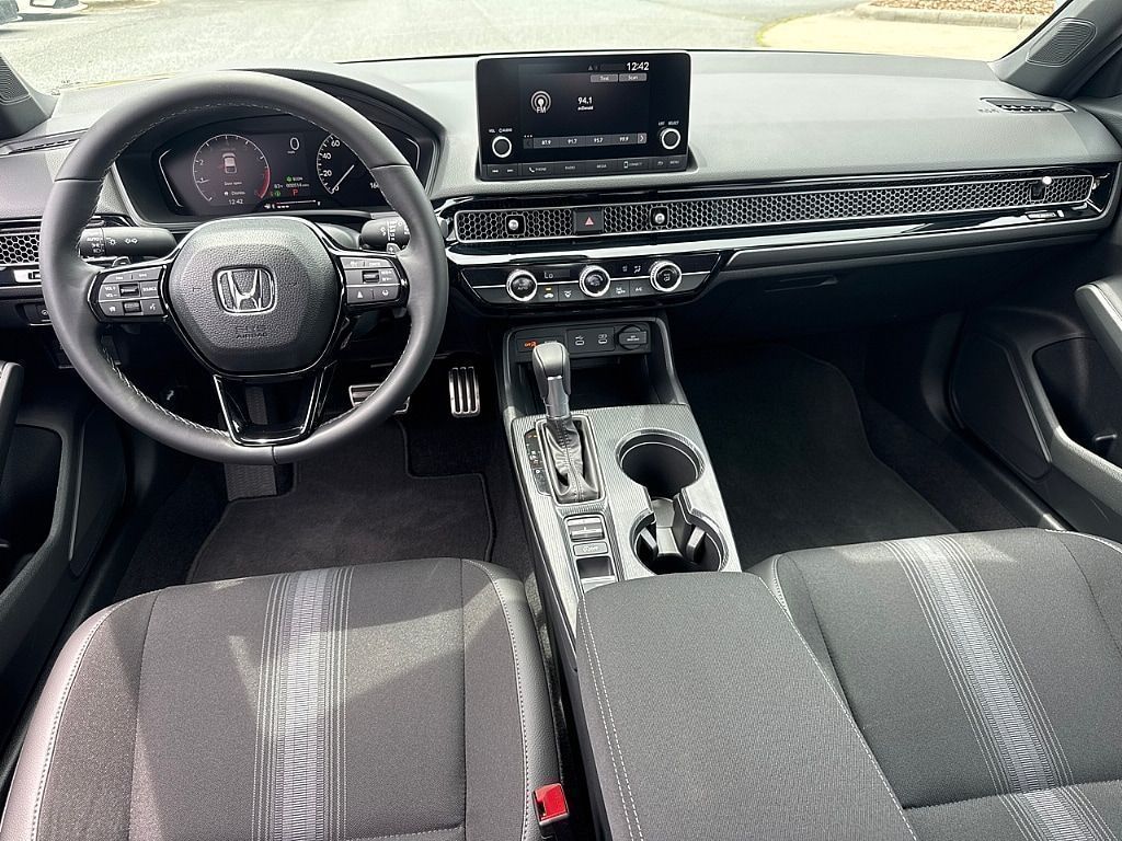 2026 Honda Civic Hatchback Sport - Photo 9