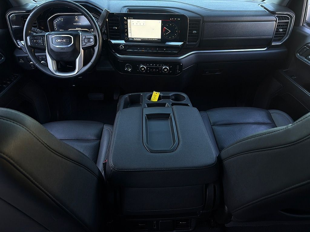 2024 GMC Sierra 1500 SLT - Photo 8