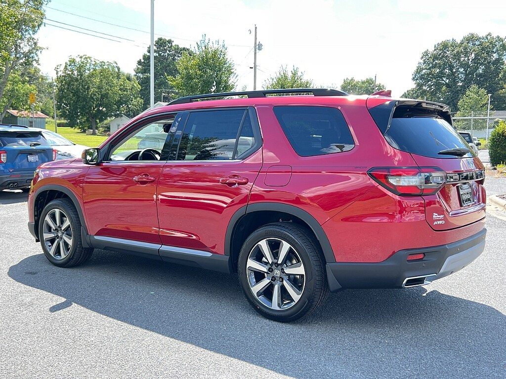 2025 Honda Pilot Touring photo 3