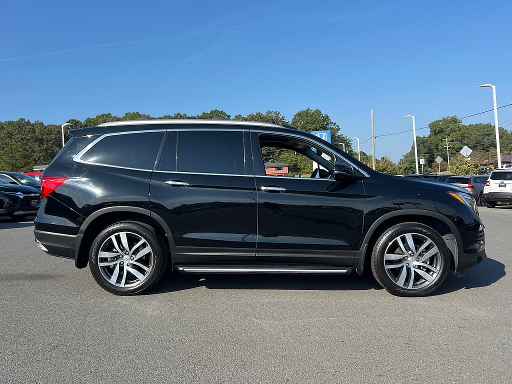 Used 2017 Honda Pilot Elite SUV