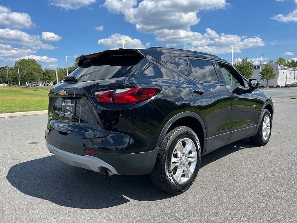 2020 Chevrolet Blazer 1LT photo 2