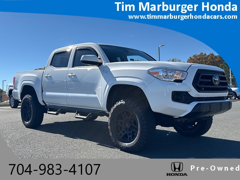 2023 Toyota Tacoma SR's photo