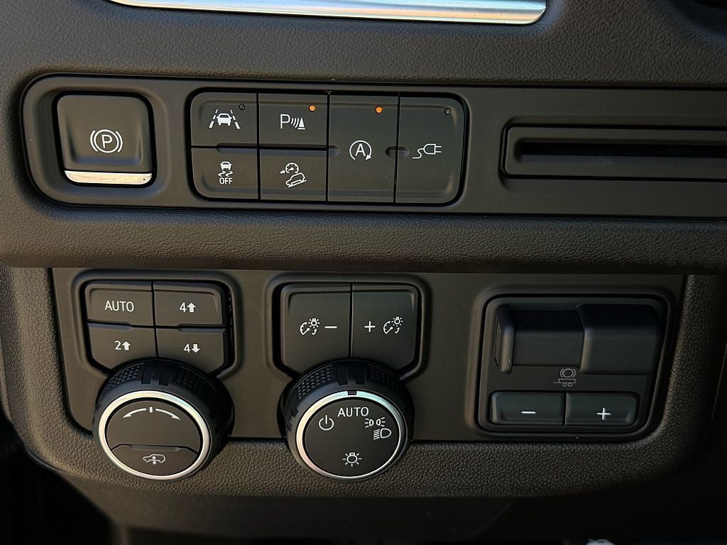 2021 Chevrolet Tahoe Z71 - Photo 16