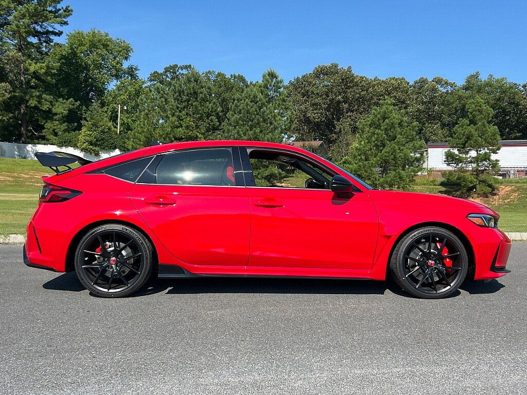 2025 Honda Civic Type R Hatchback photo 2