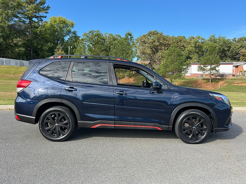 2022 Subaru Forester Sport photo 2