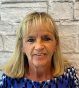 Staff member Wendy Simpson from ID_1186e9