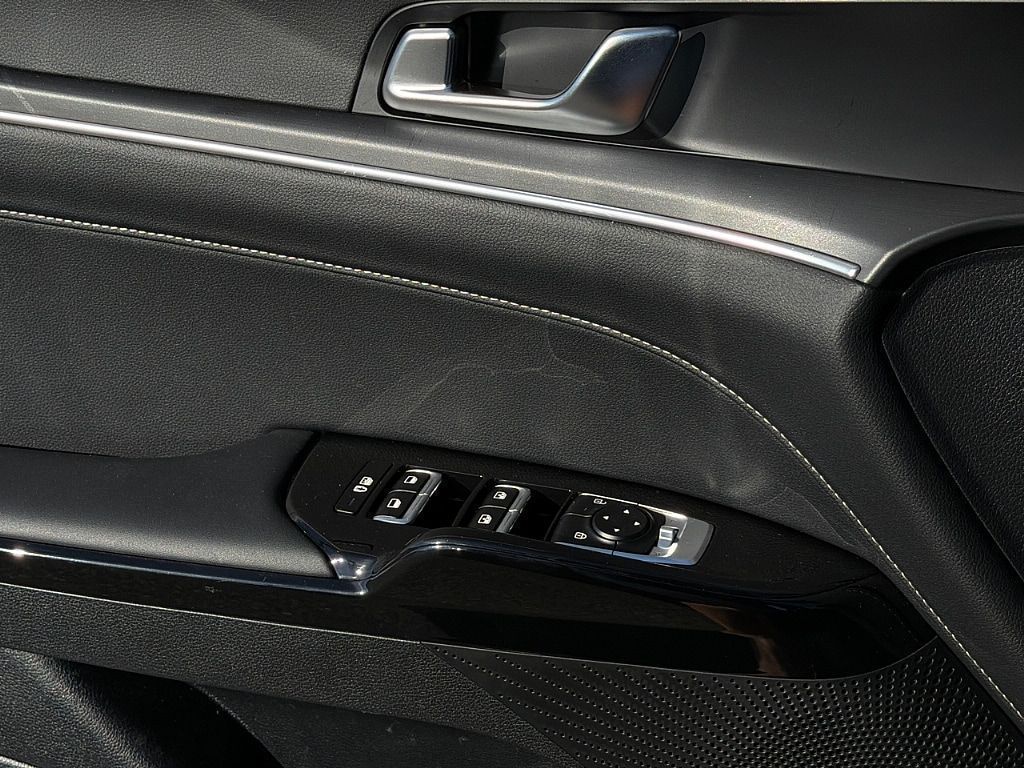 2025 Kia K5 GT-Line - Photo 22
