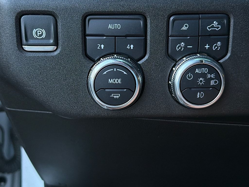 2024 GMC Sierra 1500 SLT - Photo 19