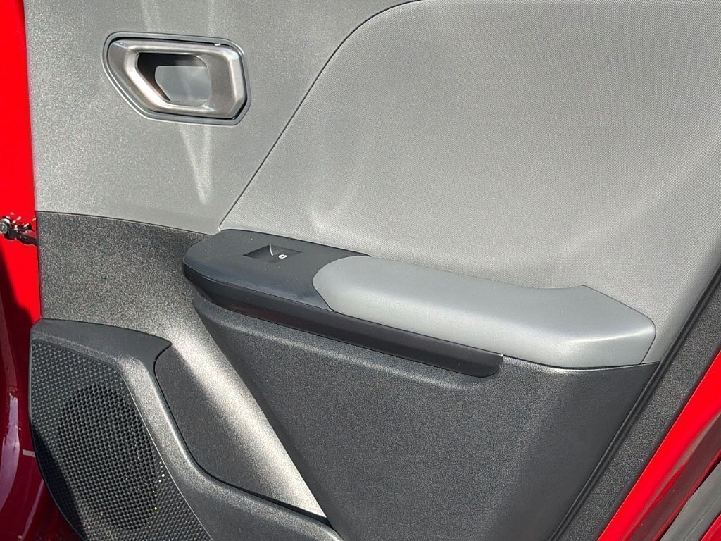 2025 Kia K4 LXS - Photo 22