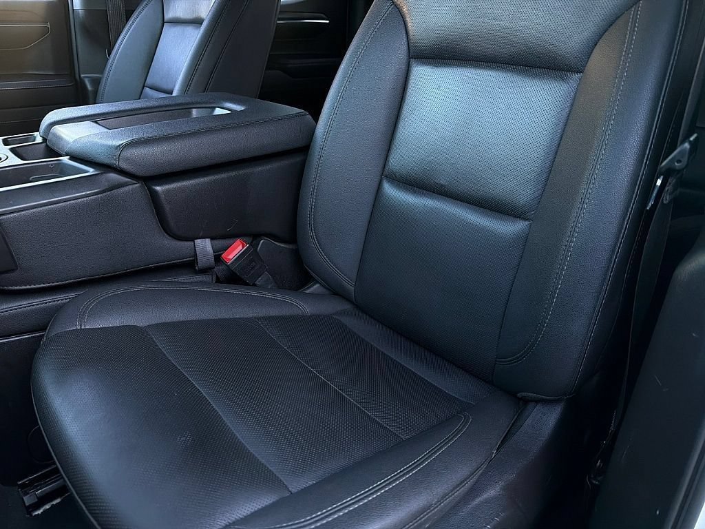 2024 GMC Sierra 1500 SLT - Photo 14