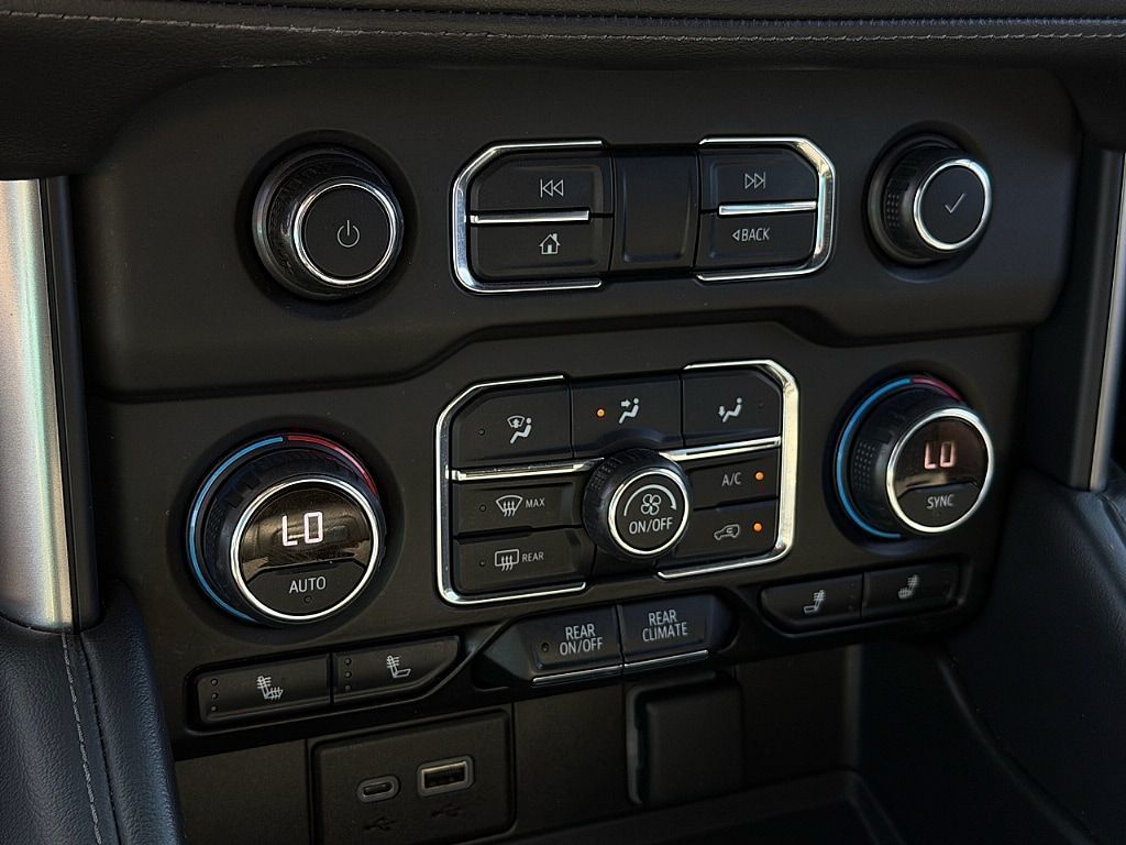 2021 Chevrolet Tahoe Z71 - Photo 19