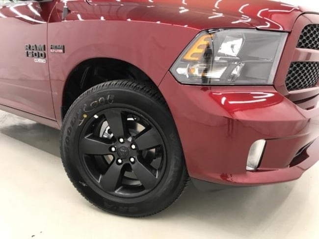 New 2019 Ram 1500 CLASSIC EXPRESS CREW CAB 4X4 5'7 BOX For ...