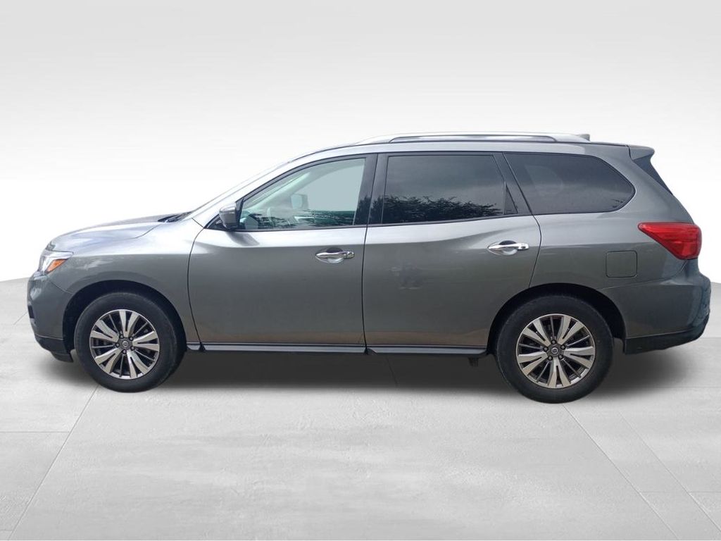 2020 Nissan Pathfinder SL photo 3