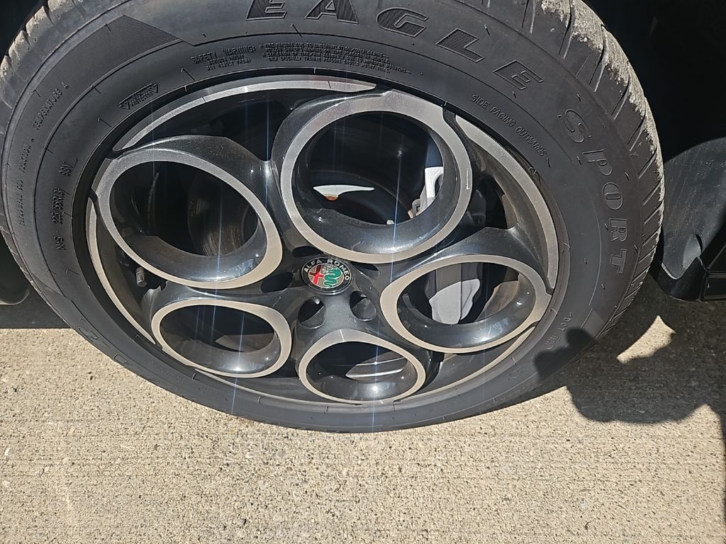 2024 Alfa Romeo Tonale Ti photo 3