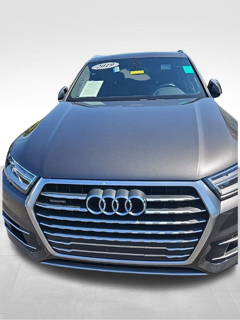 2019 Audi Q7 3.0T Premium photo 2