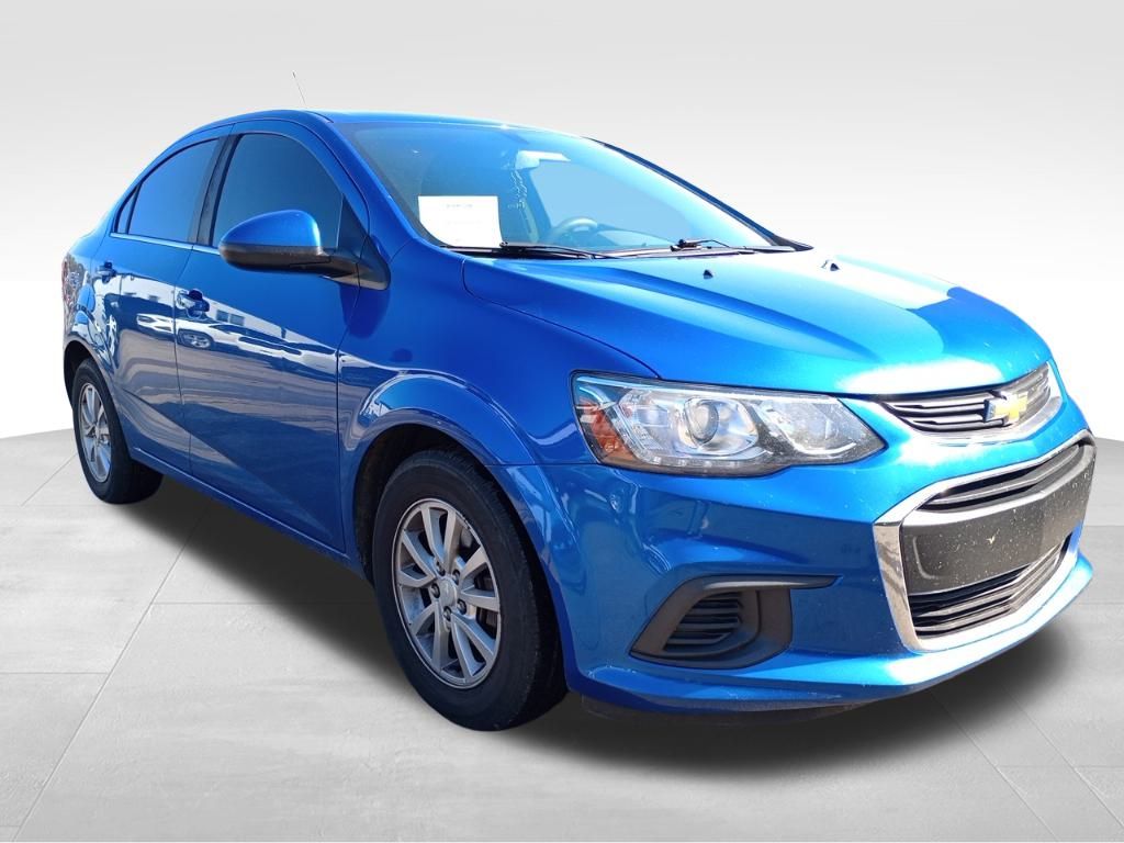 2020 Chevrolet Sonic LT photo 3