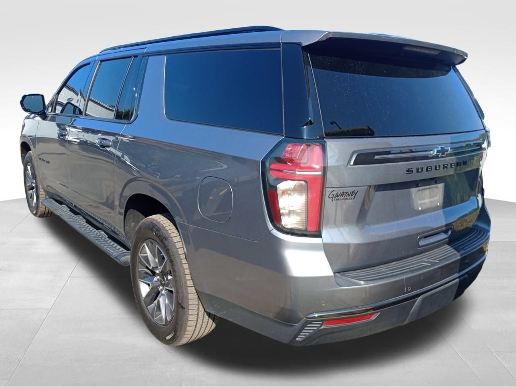 2022 Chevrolet Suburban Z71 photo 3
