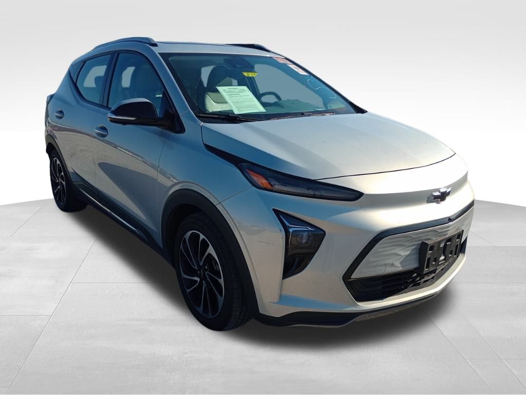 2022 Chevrolet Bolt EUV Premier photo 3