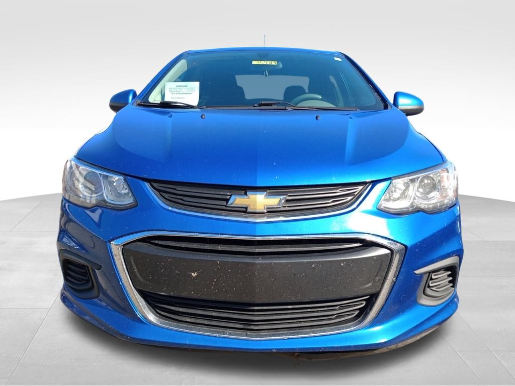 2020 Chevrolet Sonic LT photo 2