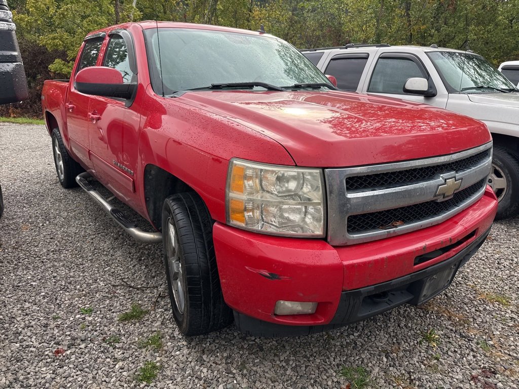 2010 Chevrolet Silverado LTZ photo 3