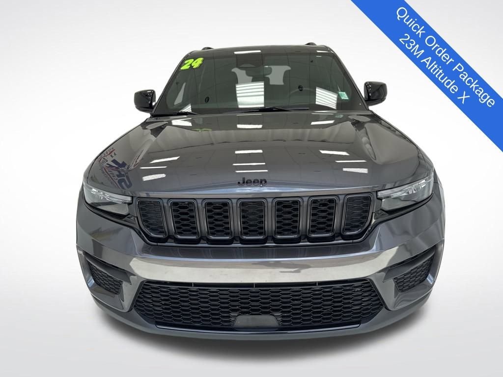 Used 2024 Jeep Grand Cherokee Altitude X