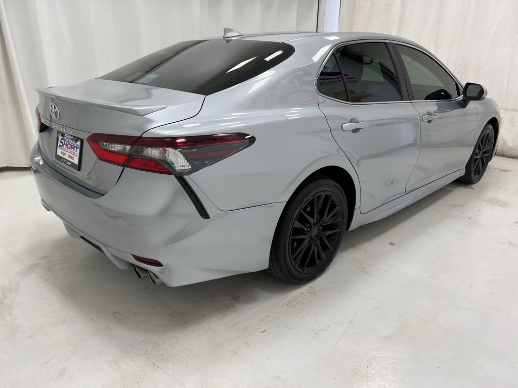 2023 Toyota Camry SE photo 4