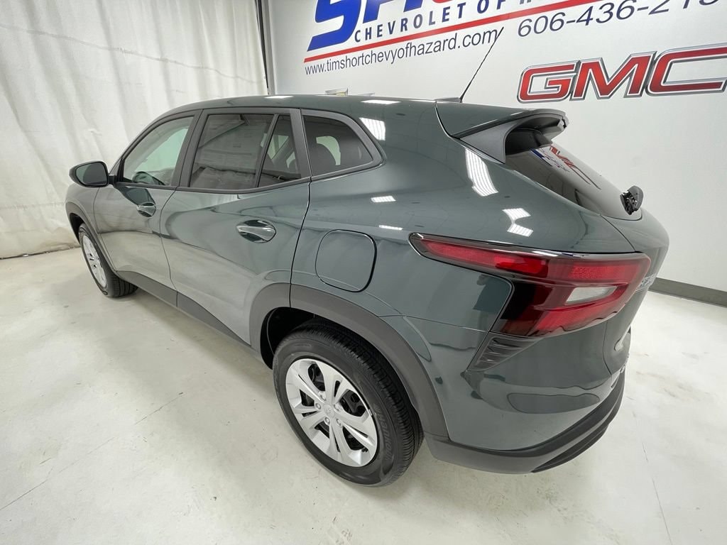 2026 Chevrolet Trax LS - Photo 8