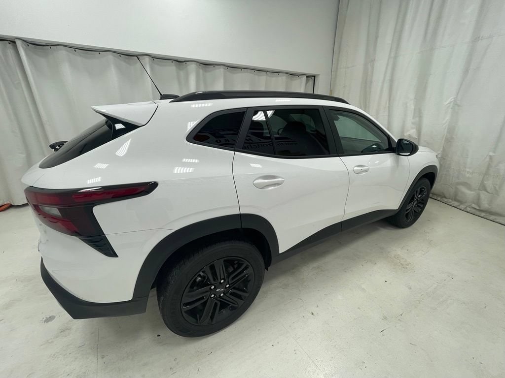 2026 Chevrolet Trax Activ - Photo 5