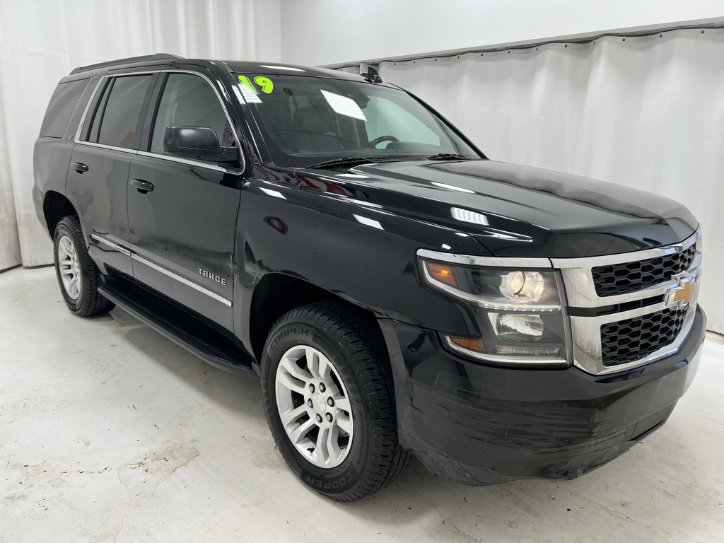 2019 Chevrolet Tahoe LT photo 3